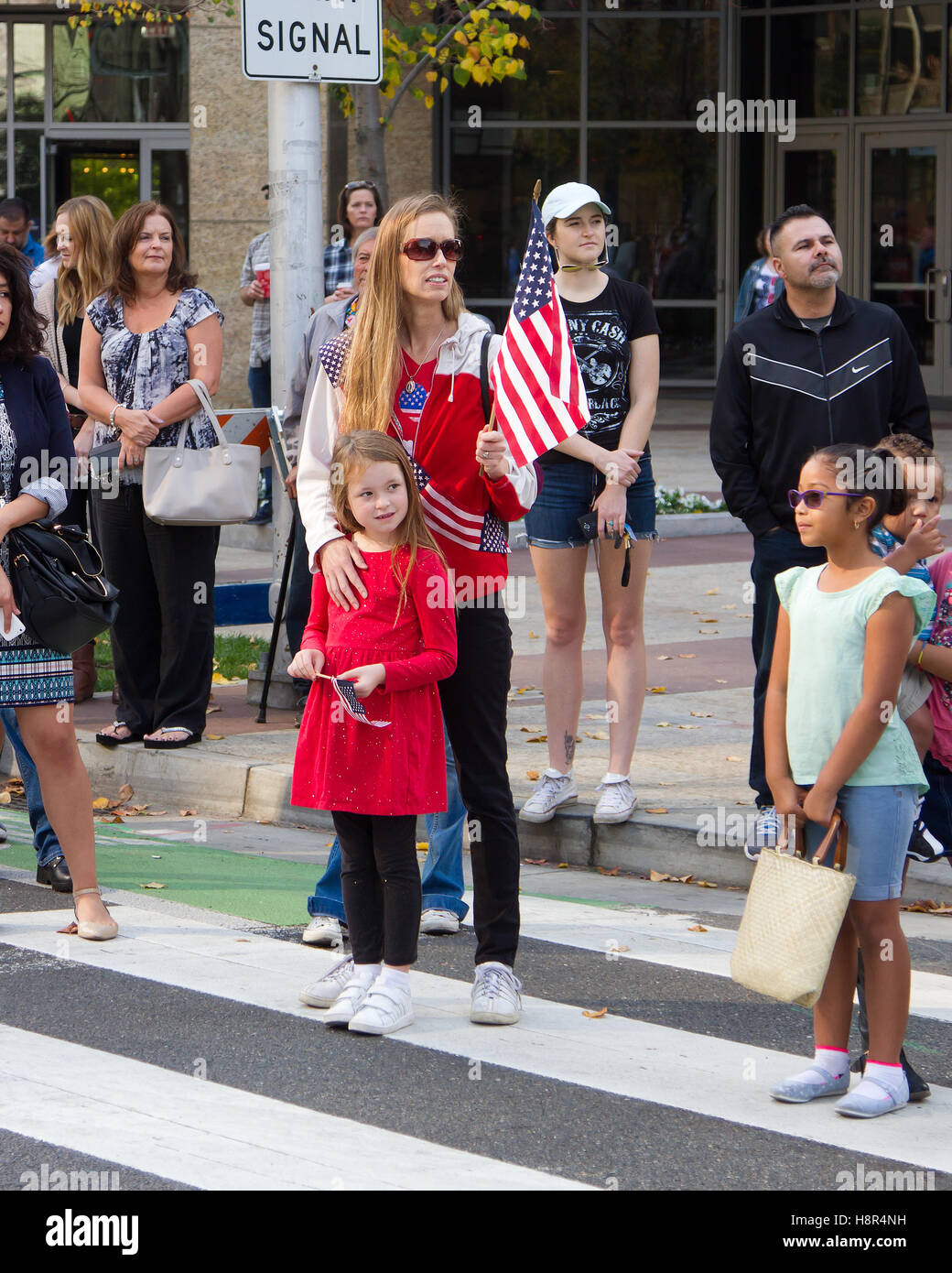 Il sostegno della famiglia per i veterani al Sacramento del veterano parata del giorno. Foto Stock