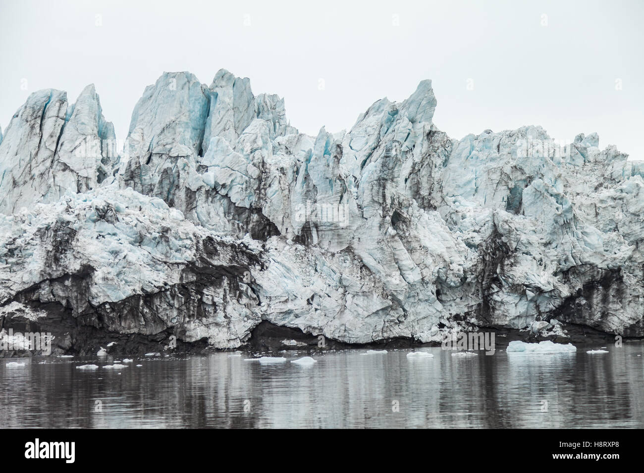 Montagne ghiacciaio in Artico per lo sfondo Foto Stock
