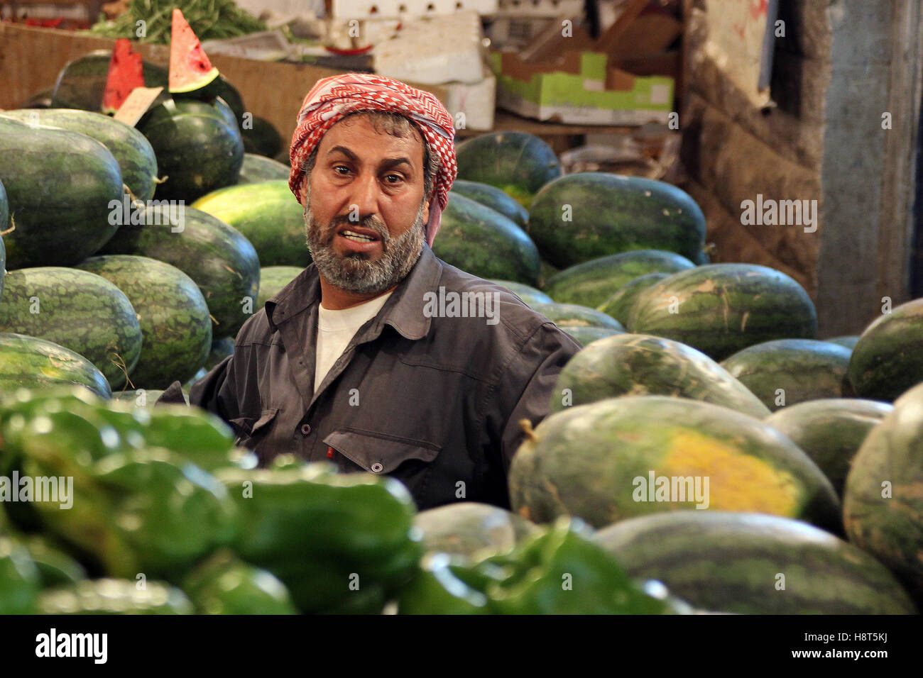 Venditore di cocomero di Street maket arabo, Jordan Foto Stock