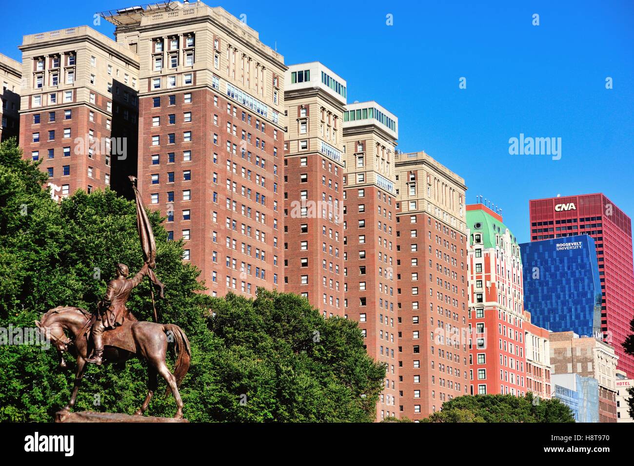 Il Conrad Hilton Hotel and Towers in Chicago. Il Conrad Hilton era una volta il più grande hotel nel mondo. Chicago, Illinois, Stati Uniti d'America. Foto Stock
