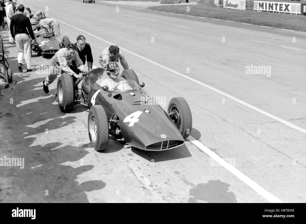 1960 maggio SILVERSTONE GRAHAM HILL BRM P48 BOX Foto Stock