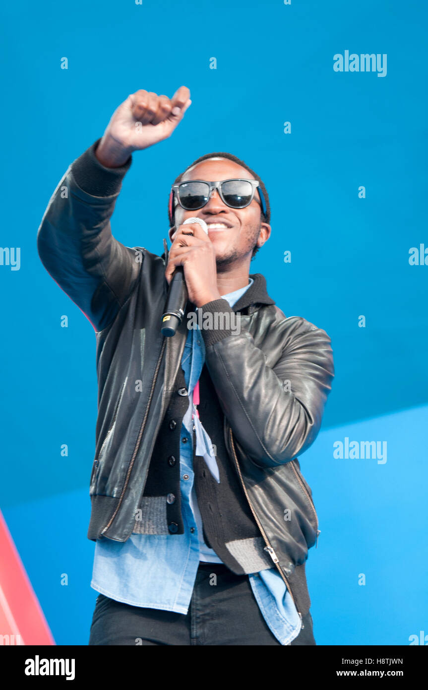 Tinashe - cantante a un anno per andare cerimonia per le Olimpiadi a Trafalgar Square,Londra. Immagine presa dal 27 luglio 2011 Foto Stock