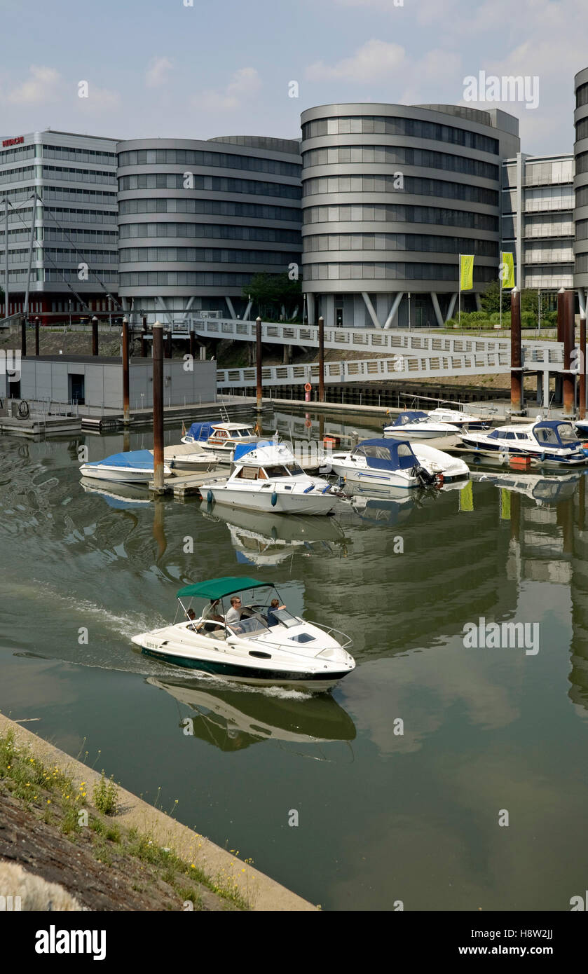 "Cinque Barche' edificio e marina, il Porto Interno di Duisburg, Renania settentrionale-Vestfalia Foto Stock