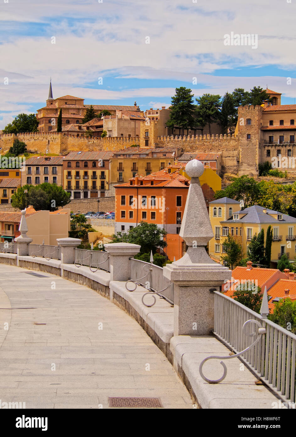 Spagna, Castiglia e Leon, Segovia, vista sulla città vecchia. Foto Stock
