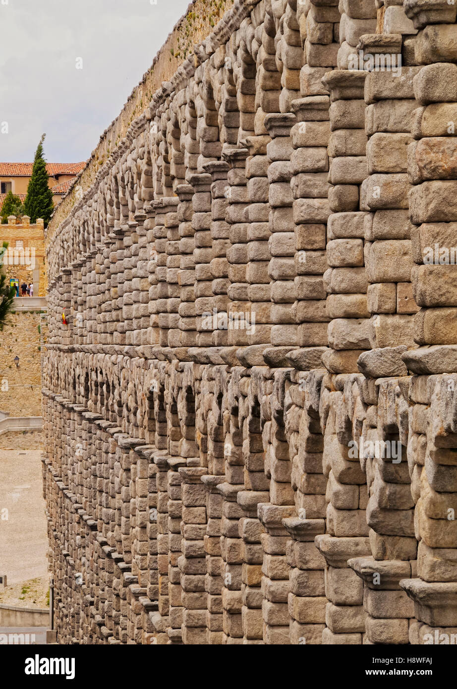 Spagna, Castiglia e Leon, Segovia, Old Town, Vista l'acquedotto romano di Segovia. Foto Stock