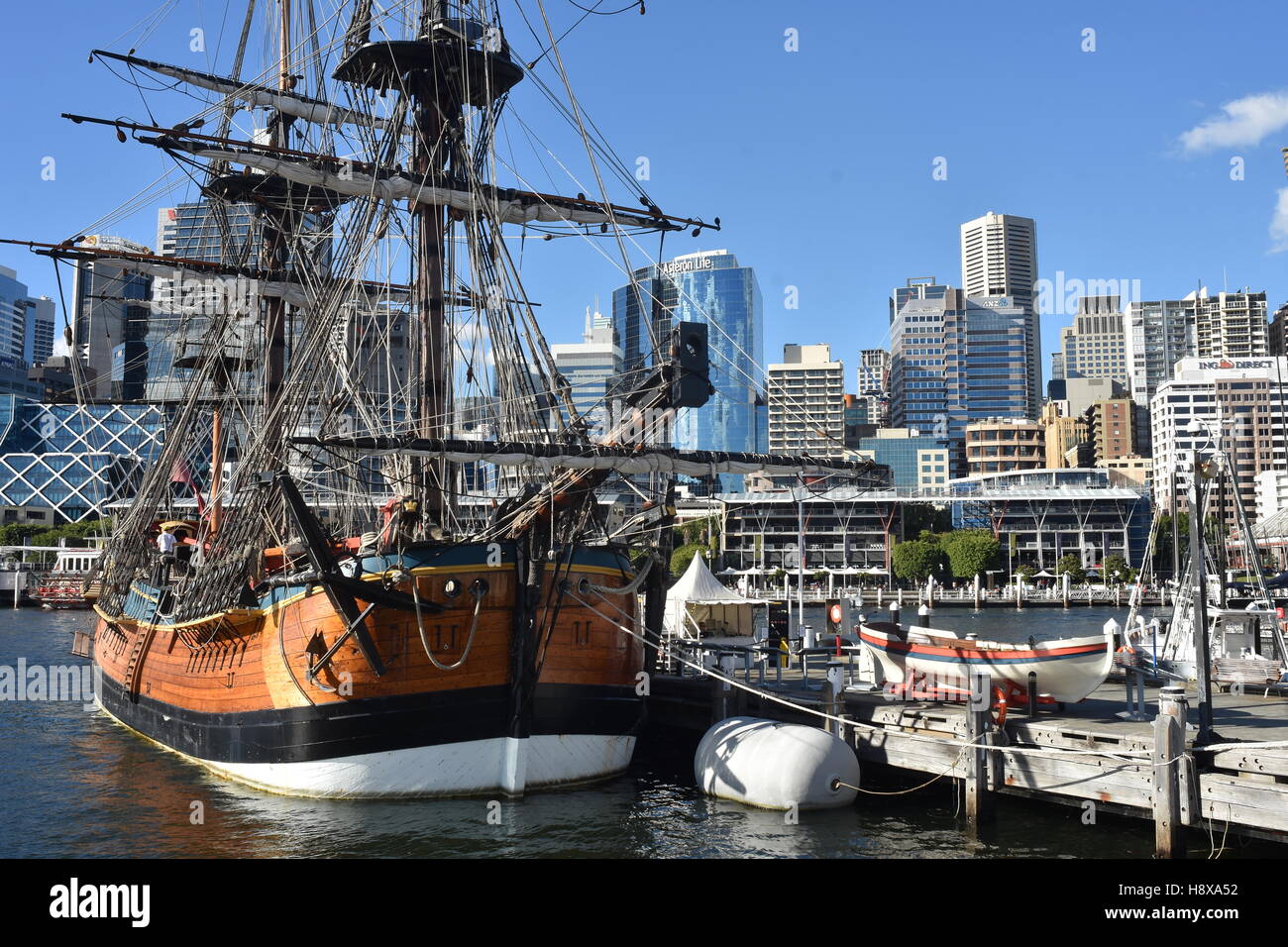 Replica della HMS Endeavour in Australian National Maritime Museum di Sydney Foto Stock