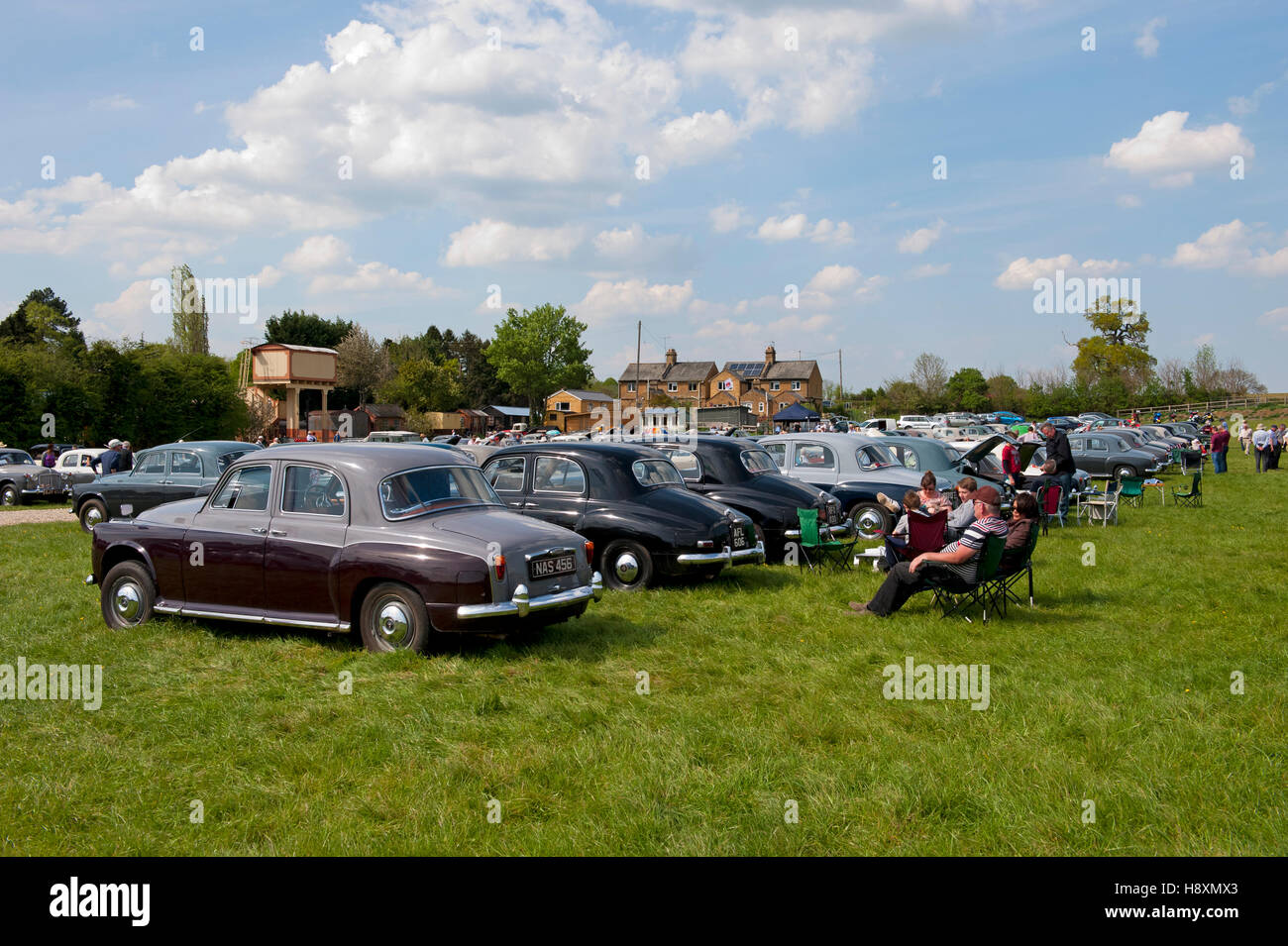Vintage Rover automobili a un appassionati di rally in Toddington, Regno Unito Foto Stock