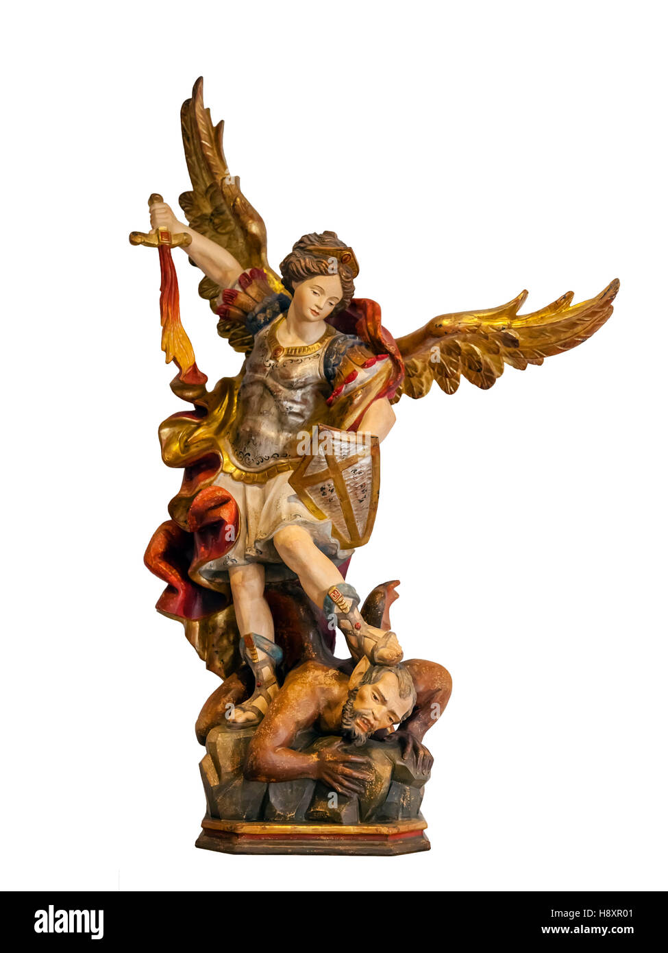 Xviii secolo San Michele Arcangelo statua realizzata in stile barocco stile arte isolate su uno sfondo bianco Foto Stock