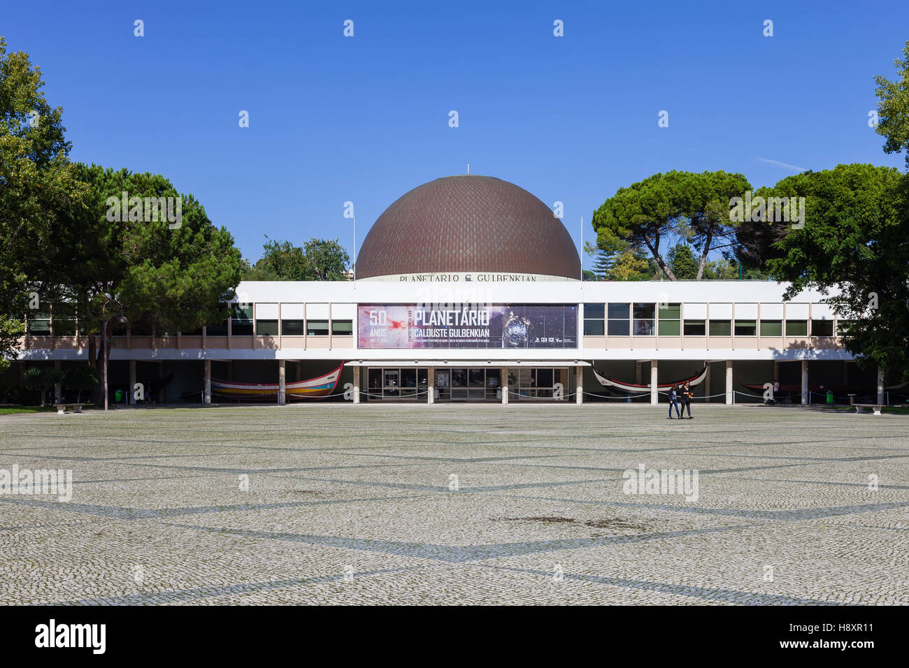 Calouste Gulbenkian planetario per la commemorazione del cinquantesimo anniversario. Il quartiere di Belem, Lisbona, Portogallo. Foto Stock