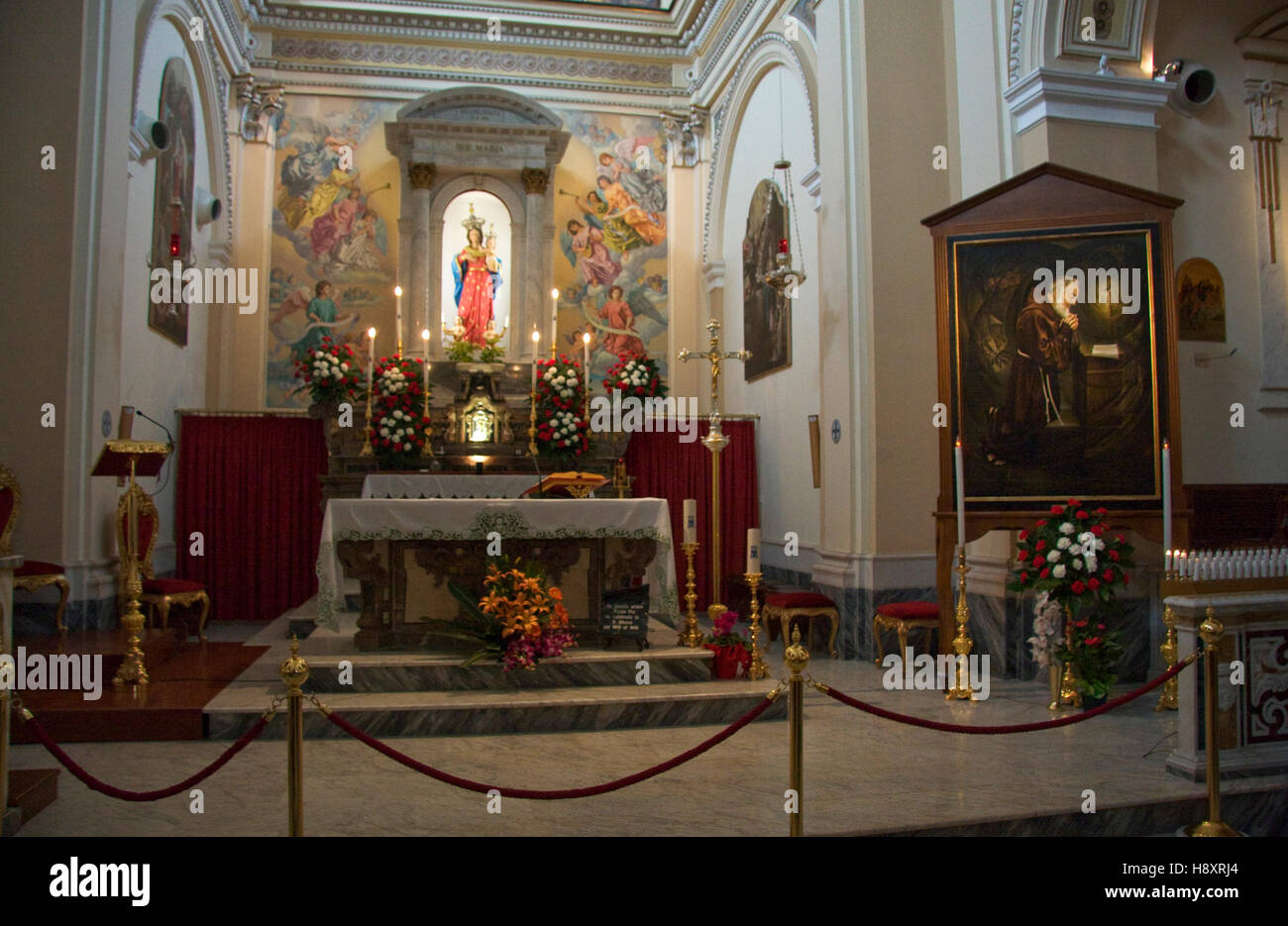 Interno della chiesa di Santa Maria degli Angeli, 1688, Pietralcina, Benevento, Campania, Italia Foto Stock