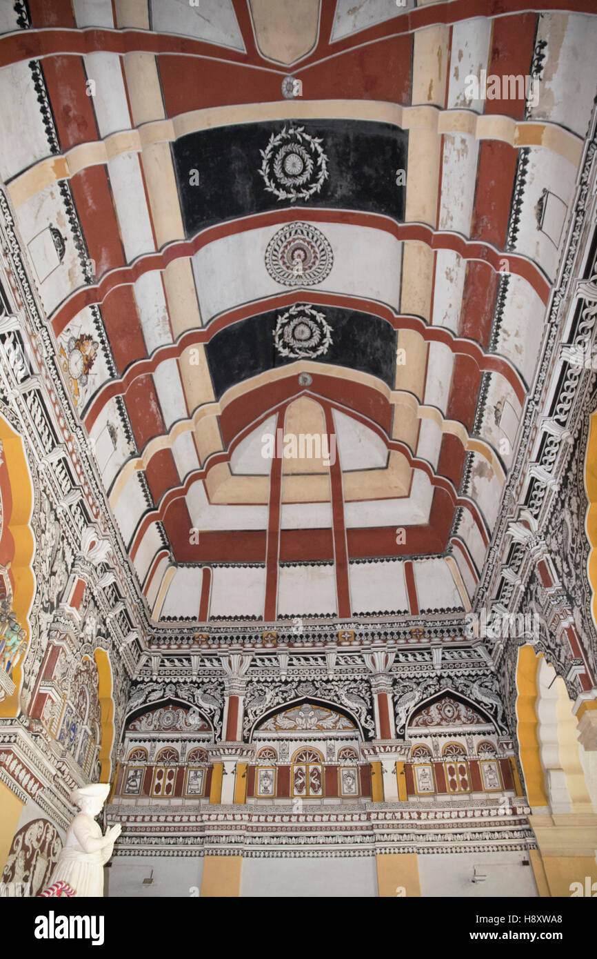 Soffitto decorato, Durbar Hall, Thanjavur Maratti Palace, Tanjore, Tamil Nadu, India Foto Stock