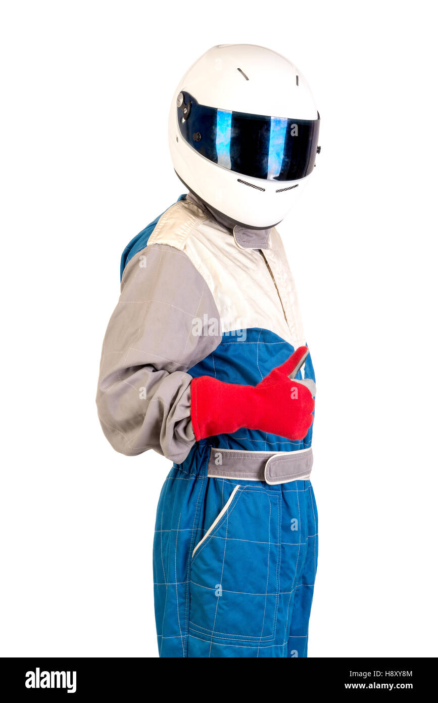 Racing driver in posa con casco isolato in bianco Foto Stock
