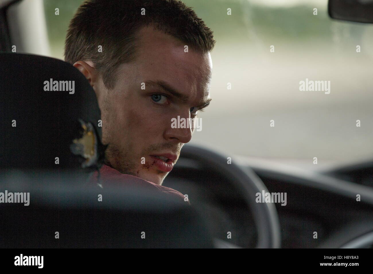 Data di rilascio: febbraio 3, 2017 Titolo: collidono STUDIO: Strada aperta film direttore: Eran Creevy Trama: un American backpacker viene coinvolto con un anello di trafficanti di droga come i loro driver, anche se egli si avvolge sul eseguito dai suoi datori di lavoro attraverso Colonia ad alta velocità a Autobahn starring: Nicholas Hoult come Casey (credito: c aperta la strada film/Entertainment Pictures/) Foto Stock