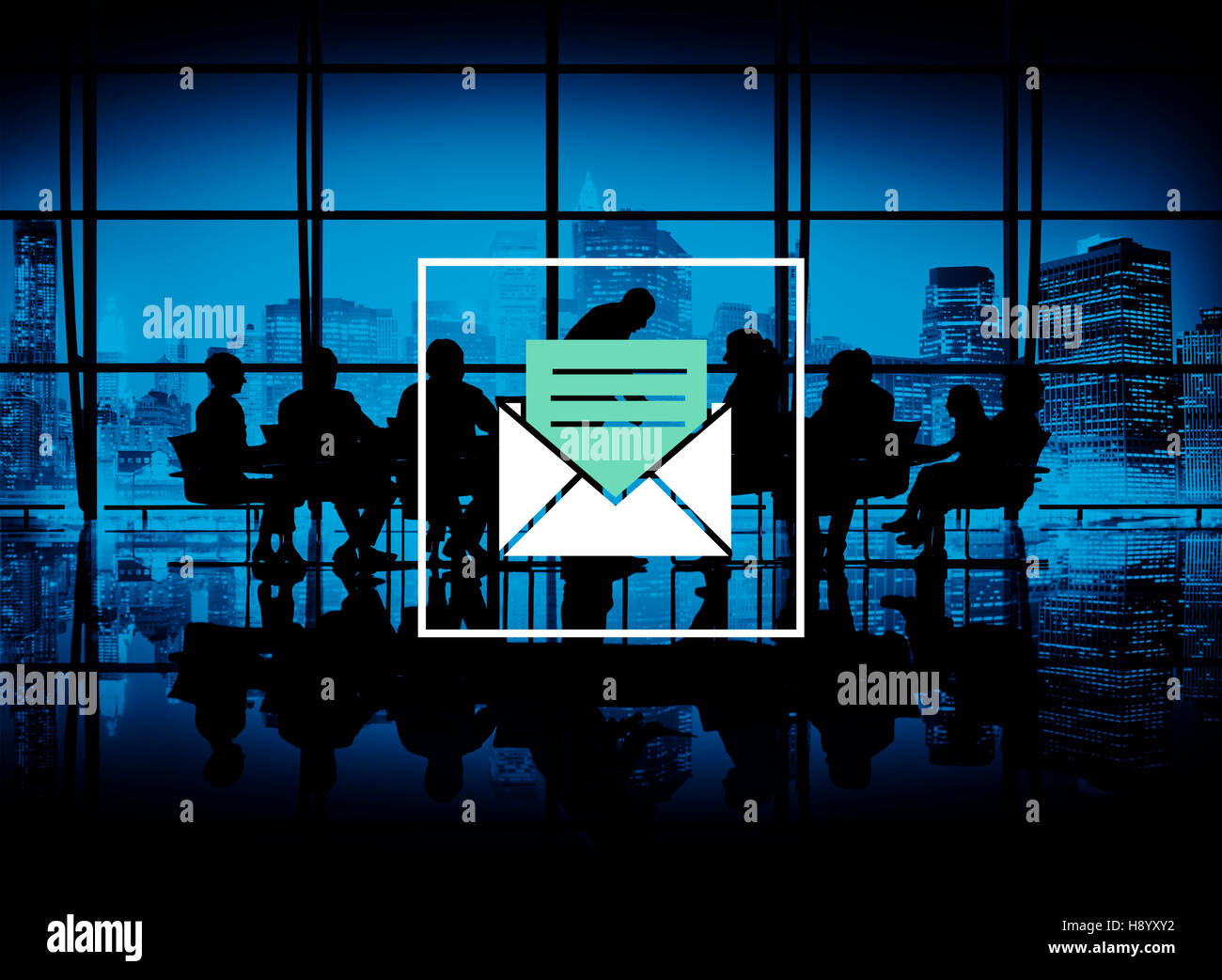 Messaggio di posta elettronica icona lettera di comunicazione Concept Foto Stock