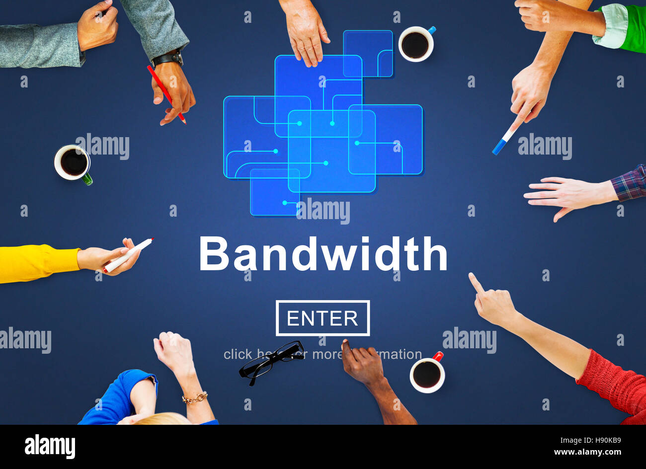 Larghezza di banda della connessione a banda larga Informazioni dati Concetto di Internet Foto Stock