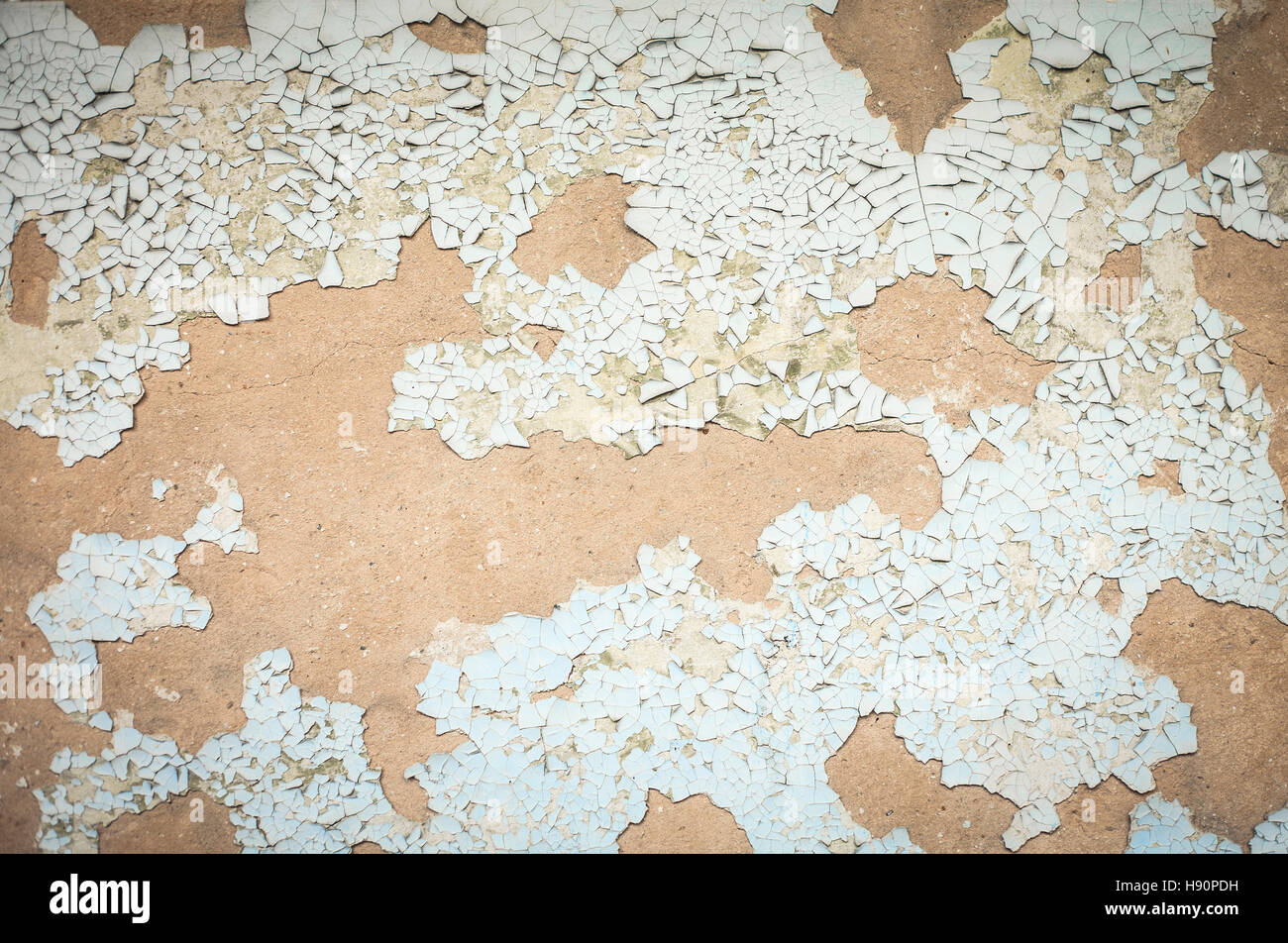 Sullo sfondo di un blu vernice squallido, consistenza del vecchio muro. Foto Stock