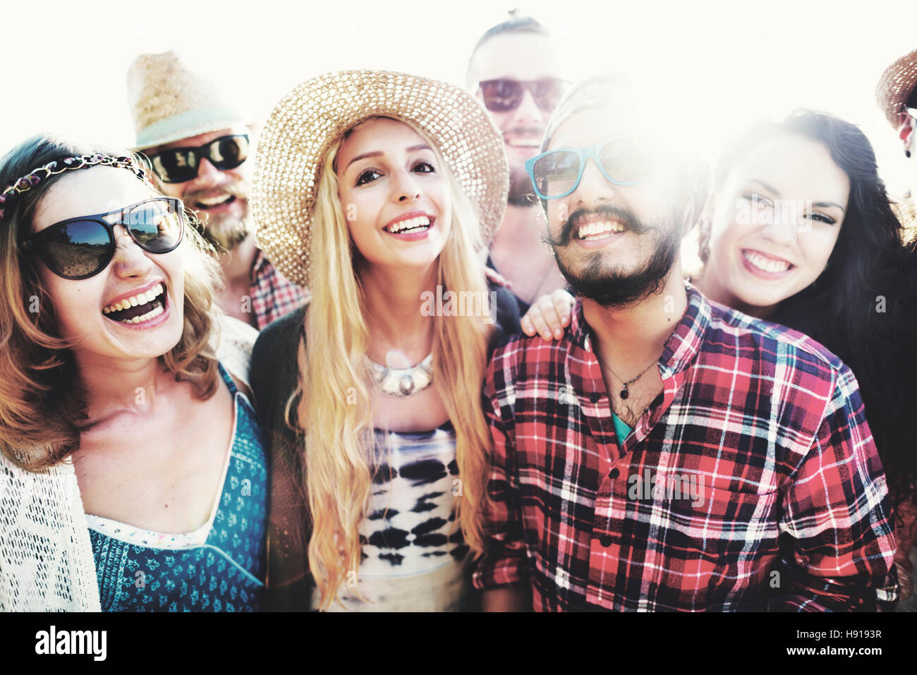 Il legame di amicizia Relax Estate spiaggia felicità Concept Foto Stock