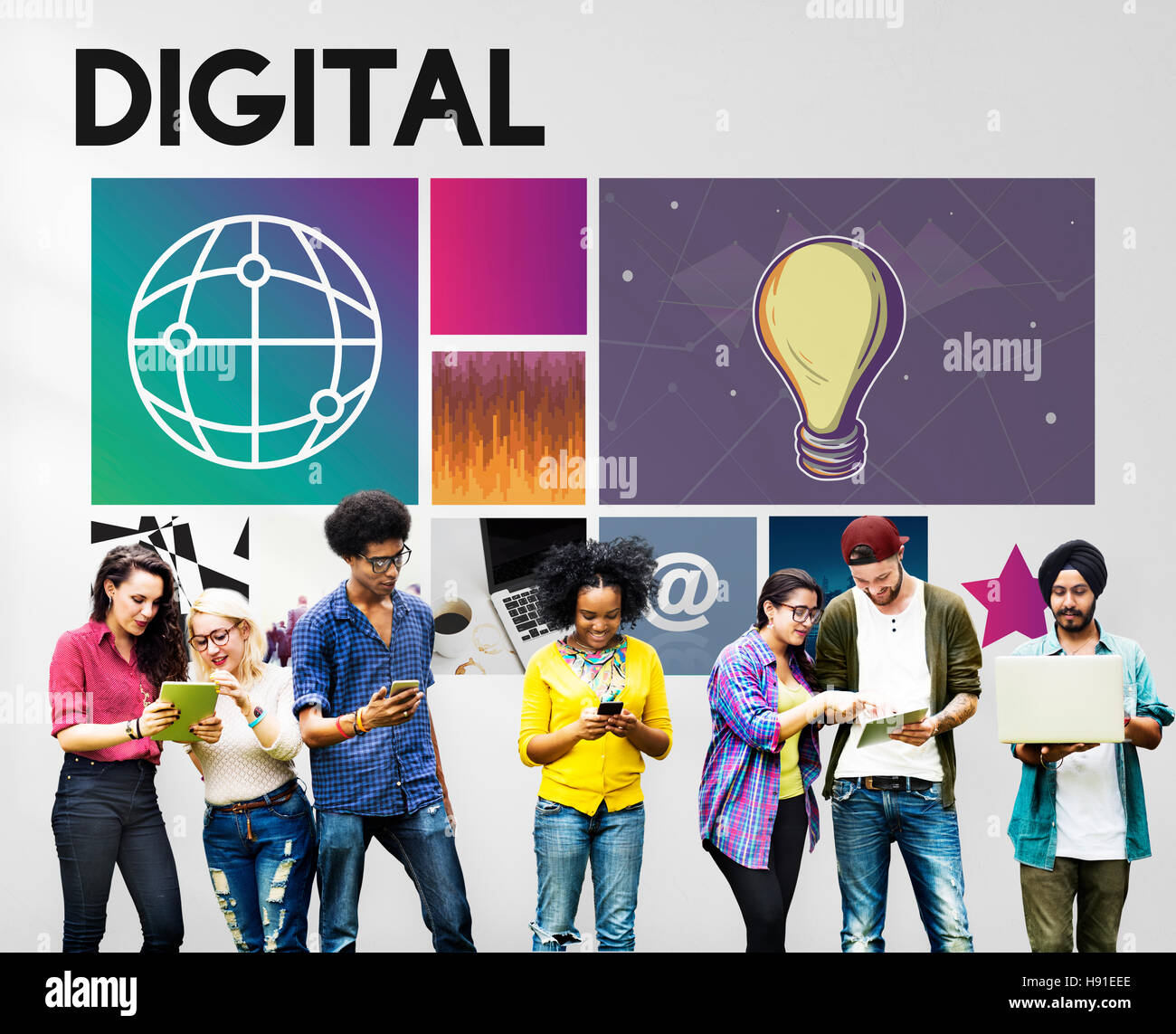 La tecnologia digitale della gioventù Online il concetto di diversità Foto Stock