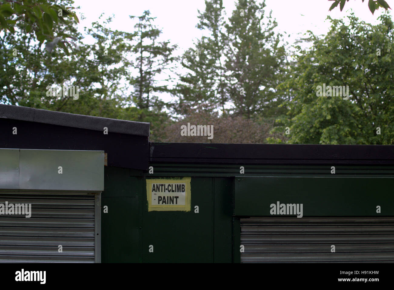 Divertente immagine anti salita capannone di vernice sulla Sicurezza a casa Foto Stock