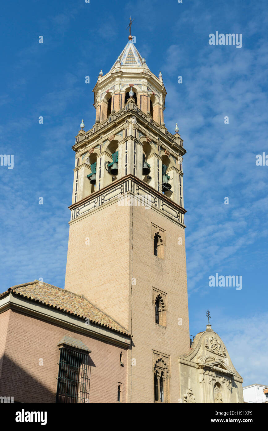 Torre de la Iglesia de San Pedro, Siviglia, Andalusia, Spagna Foto Stock