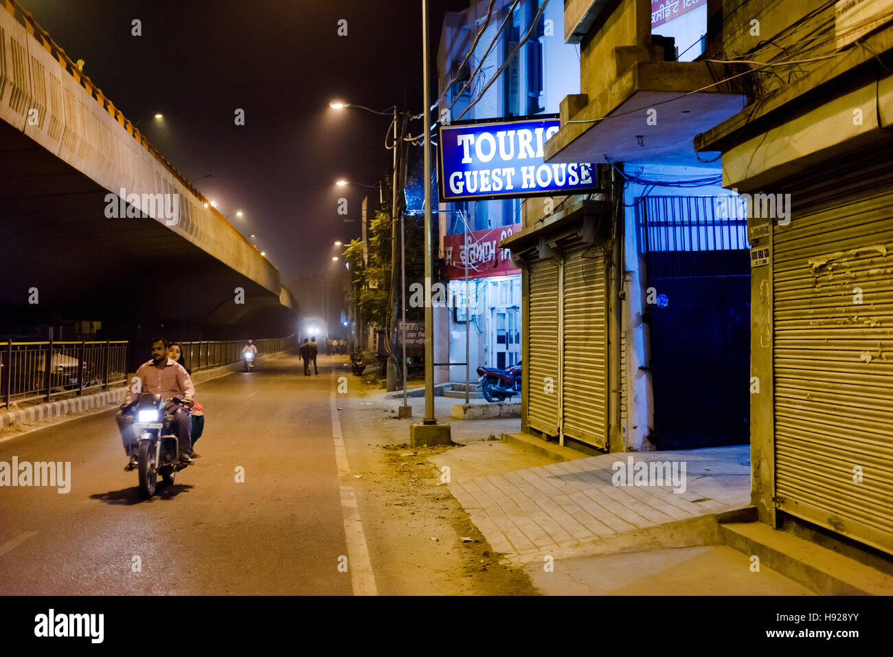 Strada polverosa di Amritsar. Foto Stock