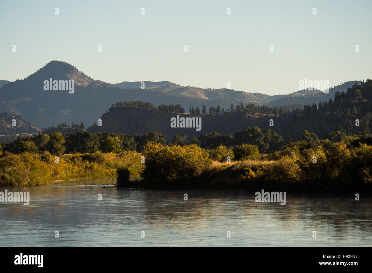 Mattina la quiete sul fiume Missouri nel Montana Foto Stock