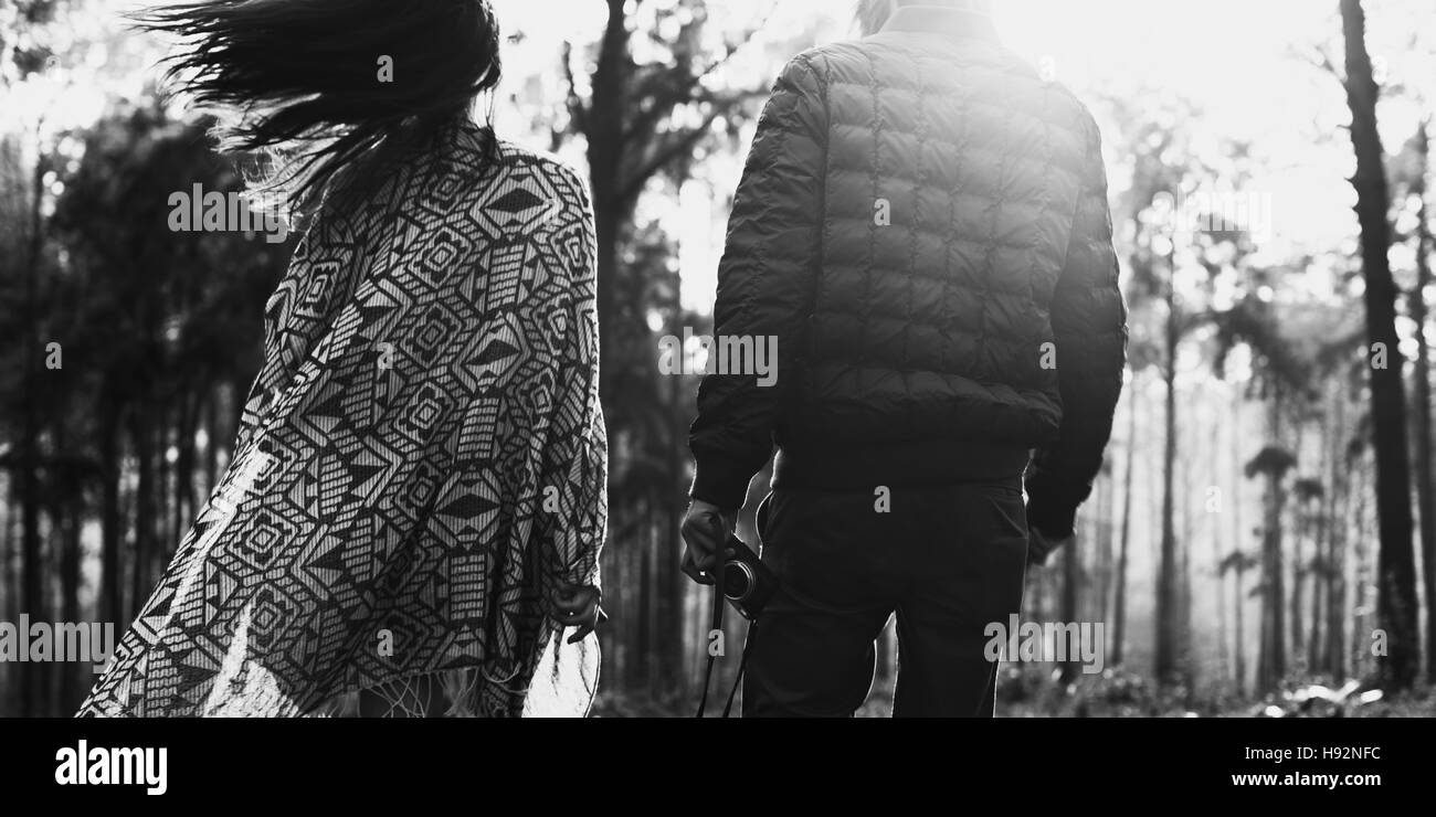 Camping la gioventù a piedi vacanza natura Concpet Foto Stock