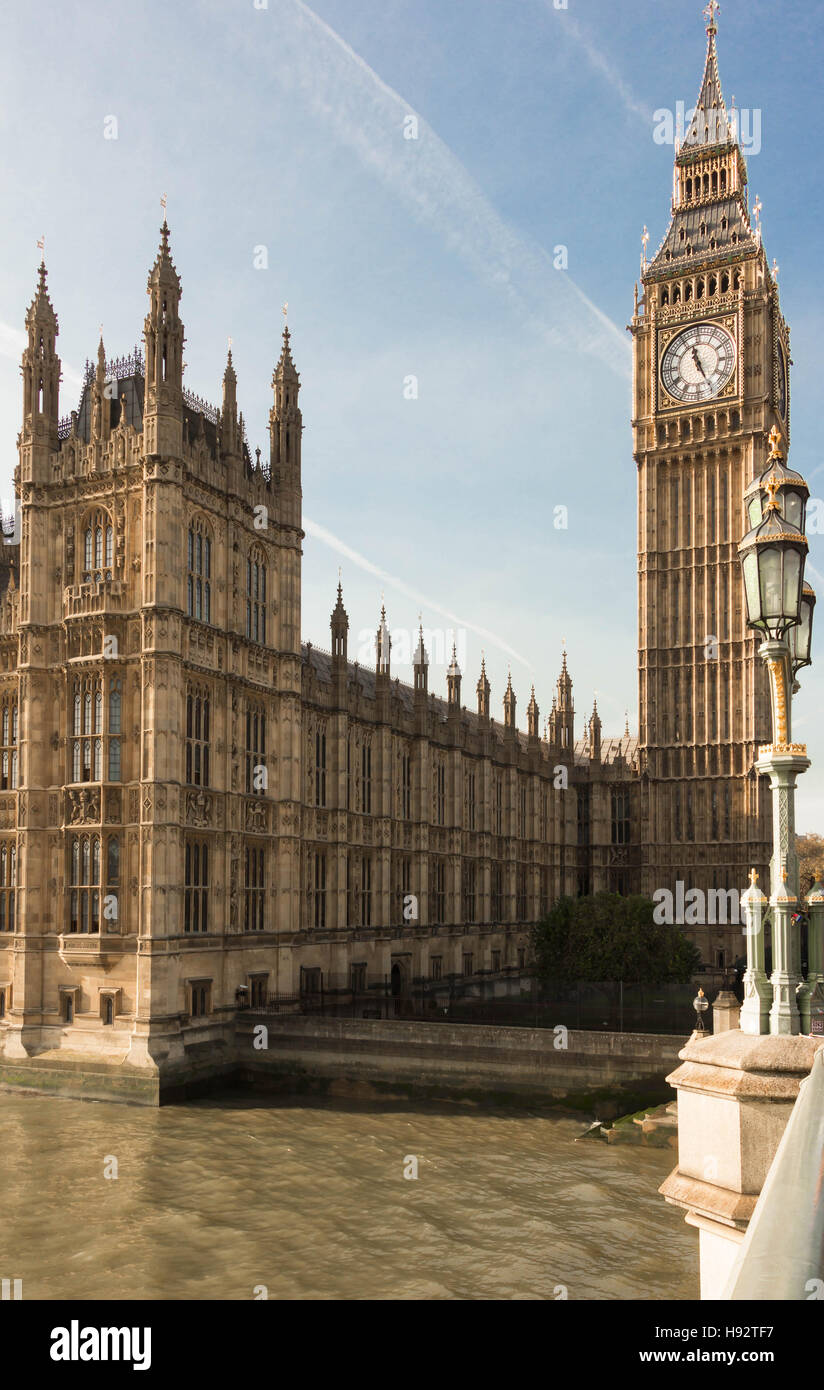 Il Big Ben è icona culturale britannico ,la torre è uno dei più importanti simboli del Regno Unito. Foto Stock