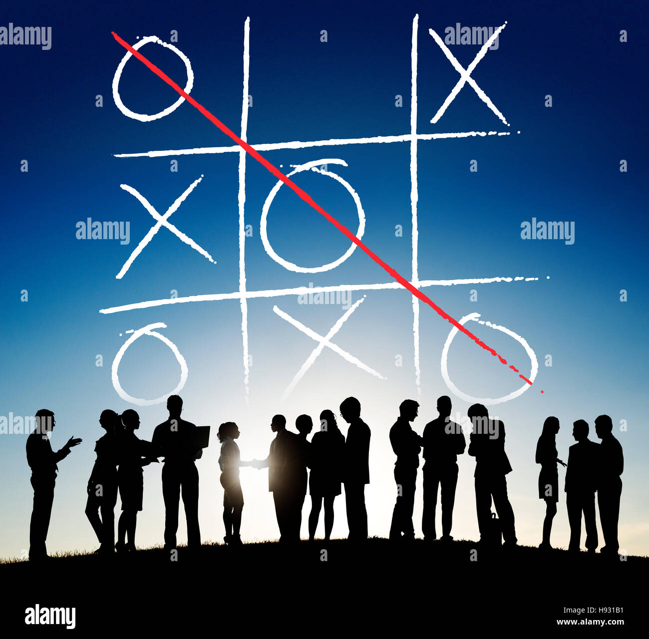 Tempo libero gioco Tic Tac Toe sfida la concorrenza vincitore Concept Foto Stock