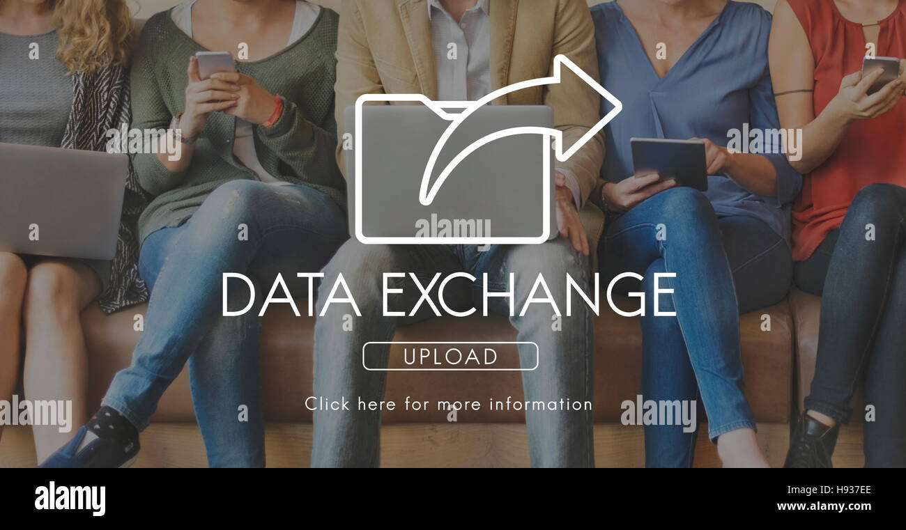 Il trasferimento dei dati Exchange sincronizzazione condivisione concetto di caricamento Foto Stock