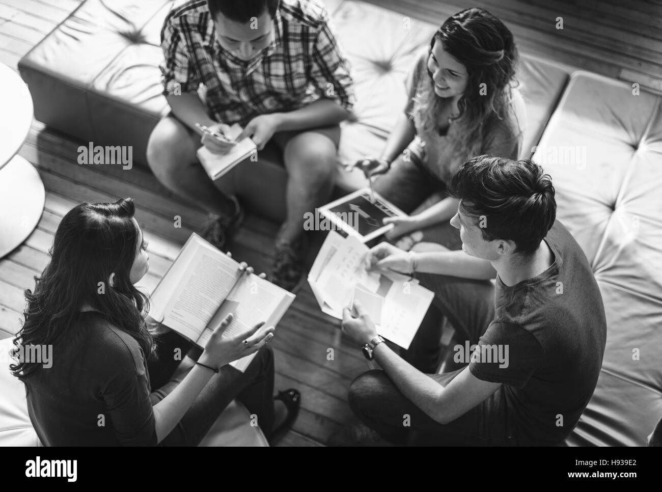 Compagno di classe internazionale di condivisione amico concetto Foto Stock