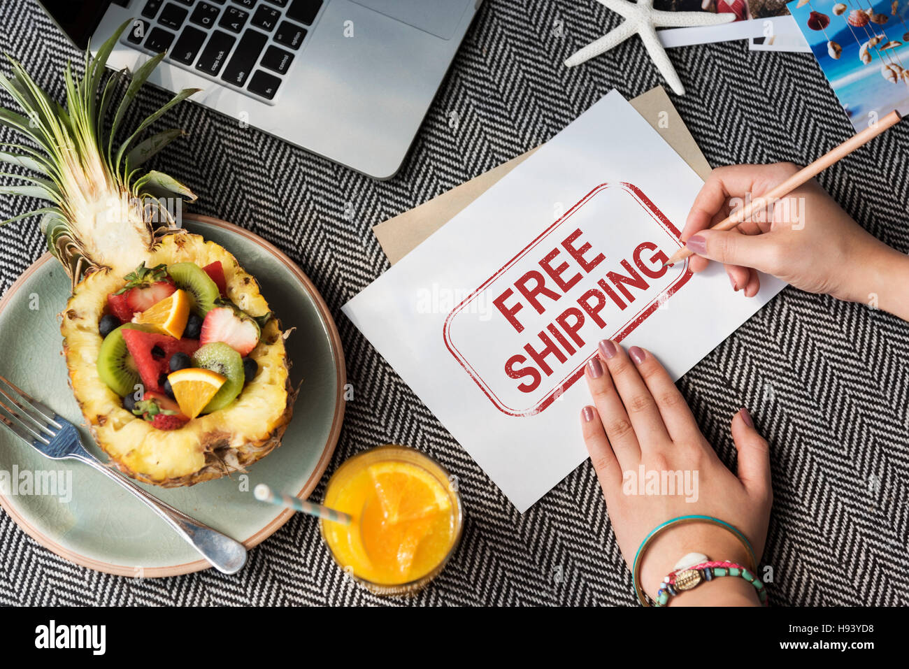 Spedizione gratuita Servizio di consegna il concetto di segno Foto Stock