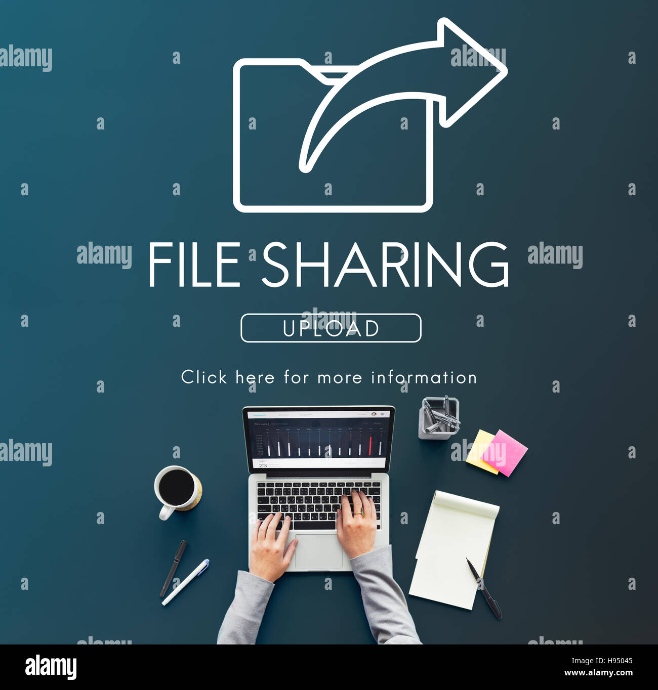 Il trasferimento dei dati Exchange sincronizzazione condivisione concetto di caricamento Foto Stock