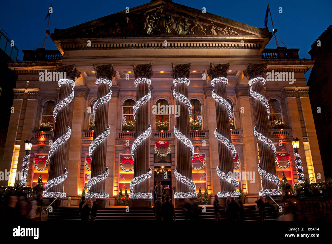 Edimburgo, Scozia, Regno Unito. Xviii Nov, 2016. La cupola bar, ristorante e nightclub, George Street, New Town, decorazioni per le feste di Natale 2016. Foto Stock