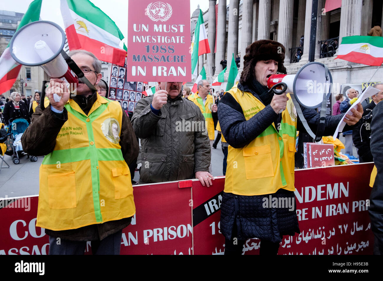 Manifestanti iraniani protestare contro la detenzione e l'uccisione di prigionieri politici da parte delle autorità in Iran. Londra, Regno Unito. Foto Stock