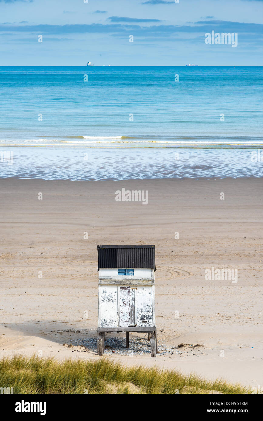 Capanna sulla spiaggia sulla costa di Opal in Francia Foto Stock