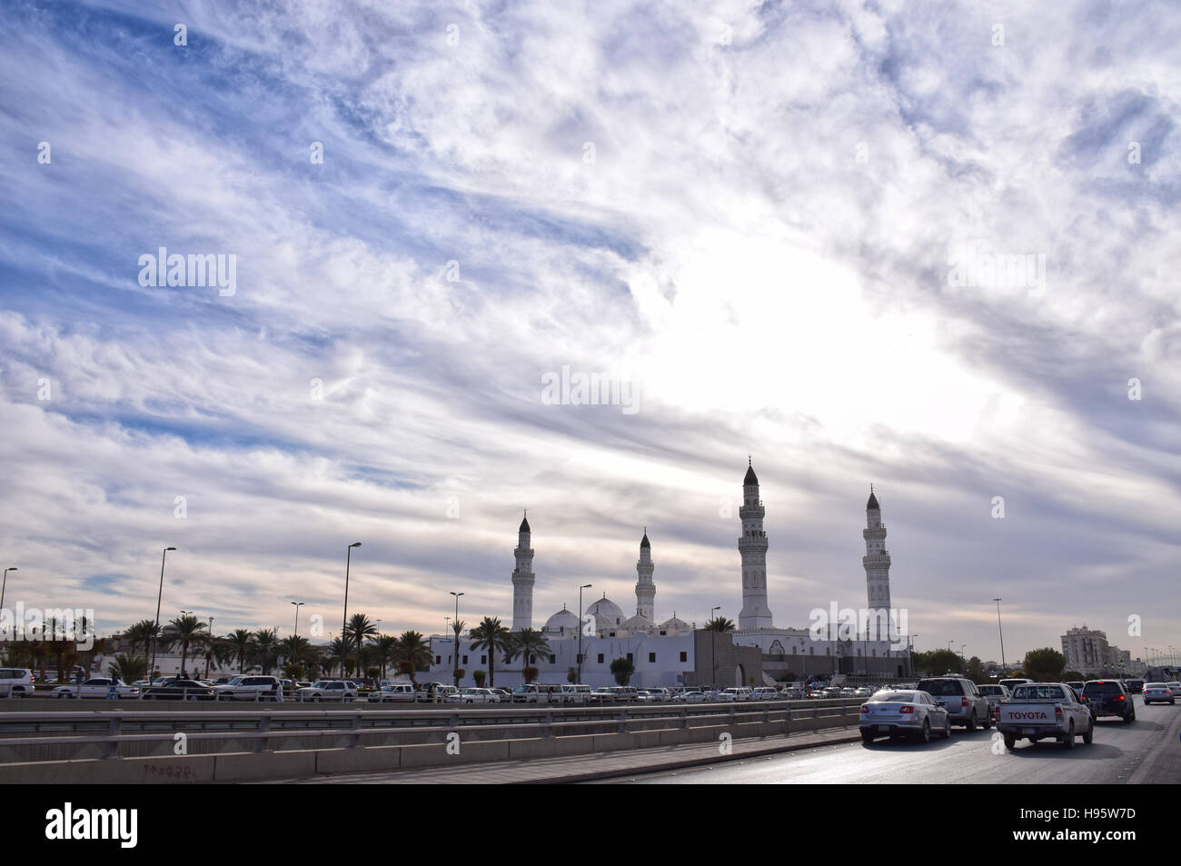 La Moschea Quba da Al-Hijrah Street Foto Stock