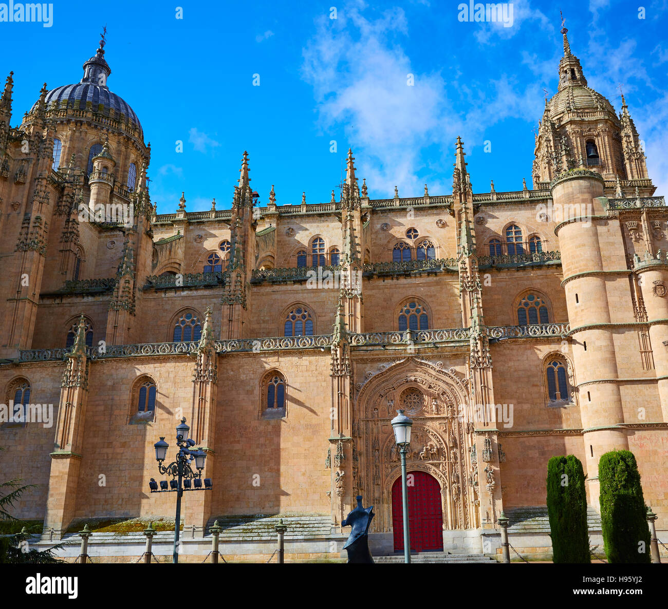 Salamanca facciata della cattedrale in Spagna da Via de la Plata Cammino di Santiago Foto Stock