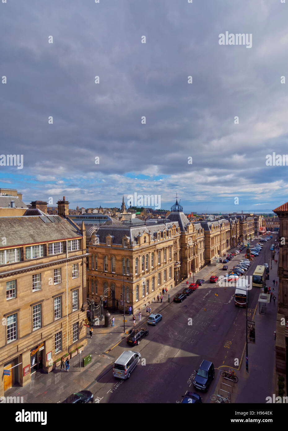 Regno Unito, Scozia, Edimburgo, vista in elevazione delle camere Street. Foto Stock