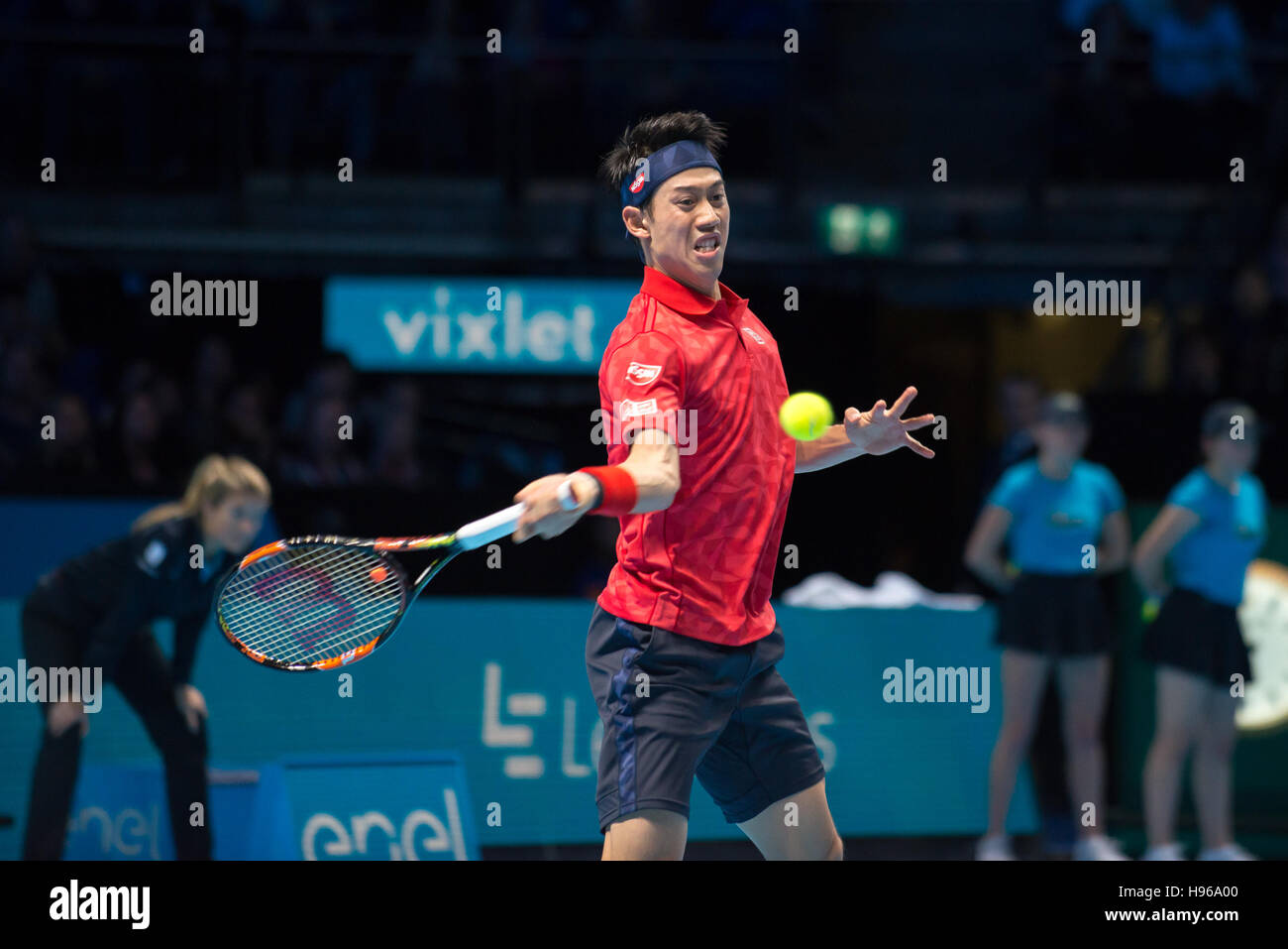 Regno Unito. Xviii Nov, 2016. Kei Nishikori (JPN) riproduce il terzo incontro del gruppo John McEnroe in ATP finali nel Regno Unito. Credito: Alberto Pezzali/Pacific Press/Alamy Live News Foto Stock