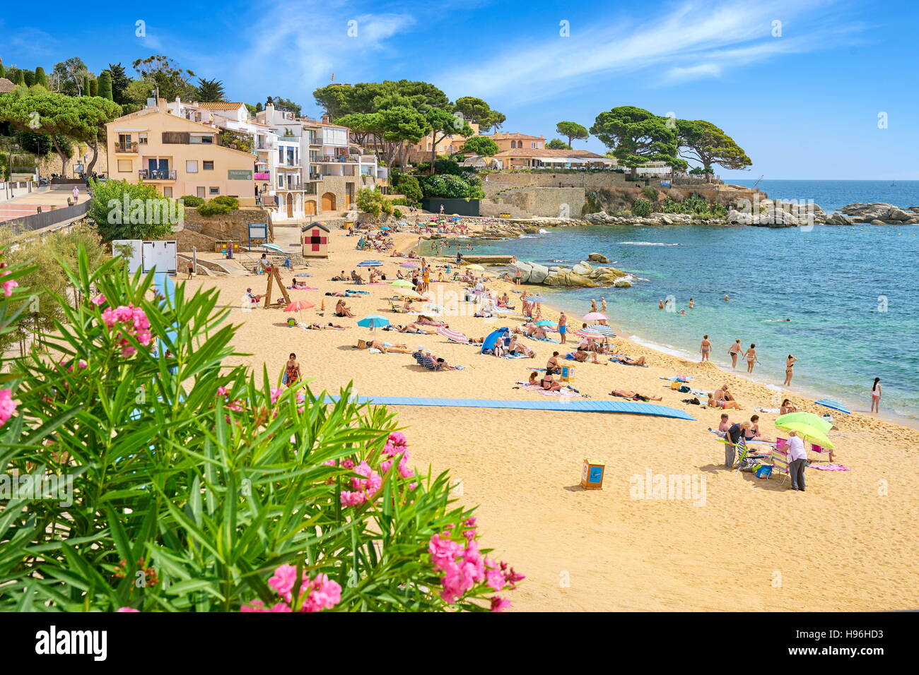 Calella de Palafrugell, sulla spiaggia della Costa Brava, Spagna Foto Stock