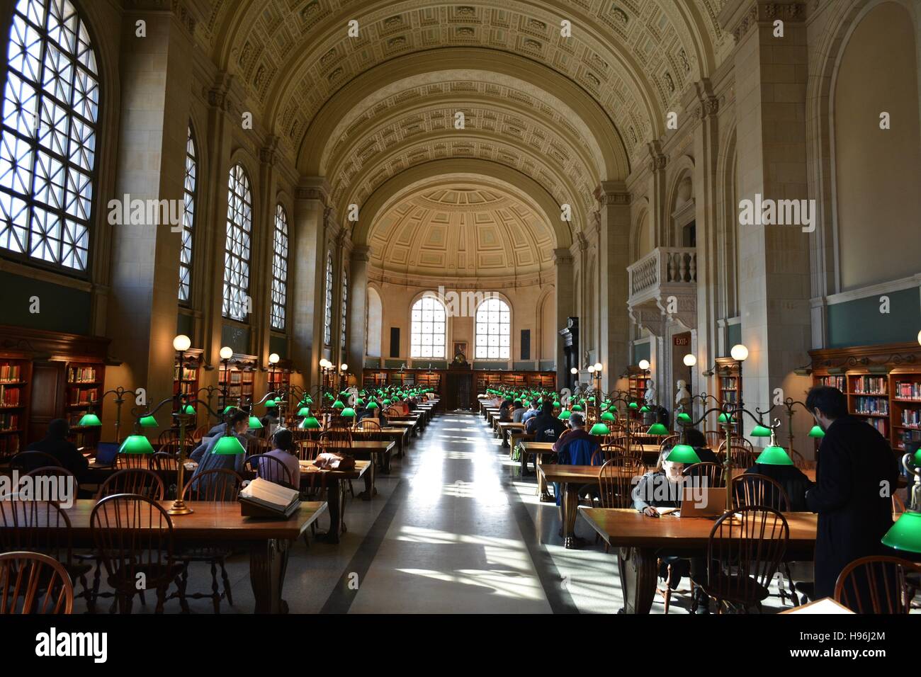 L'iconico Bates Hall di Boston Public Library in Copley Square Back Bay, Massachusetts. Foto Stock