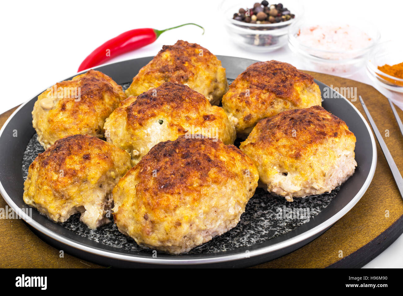 In casa di polpette di carne cotta in forno. Foto Studio Foto Stock