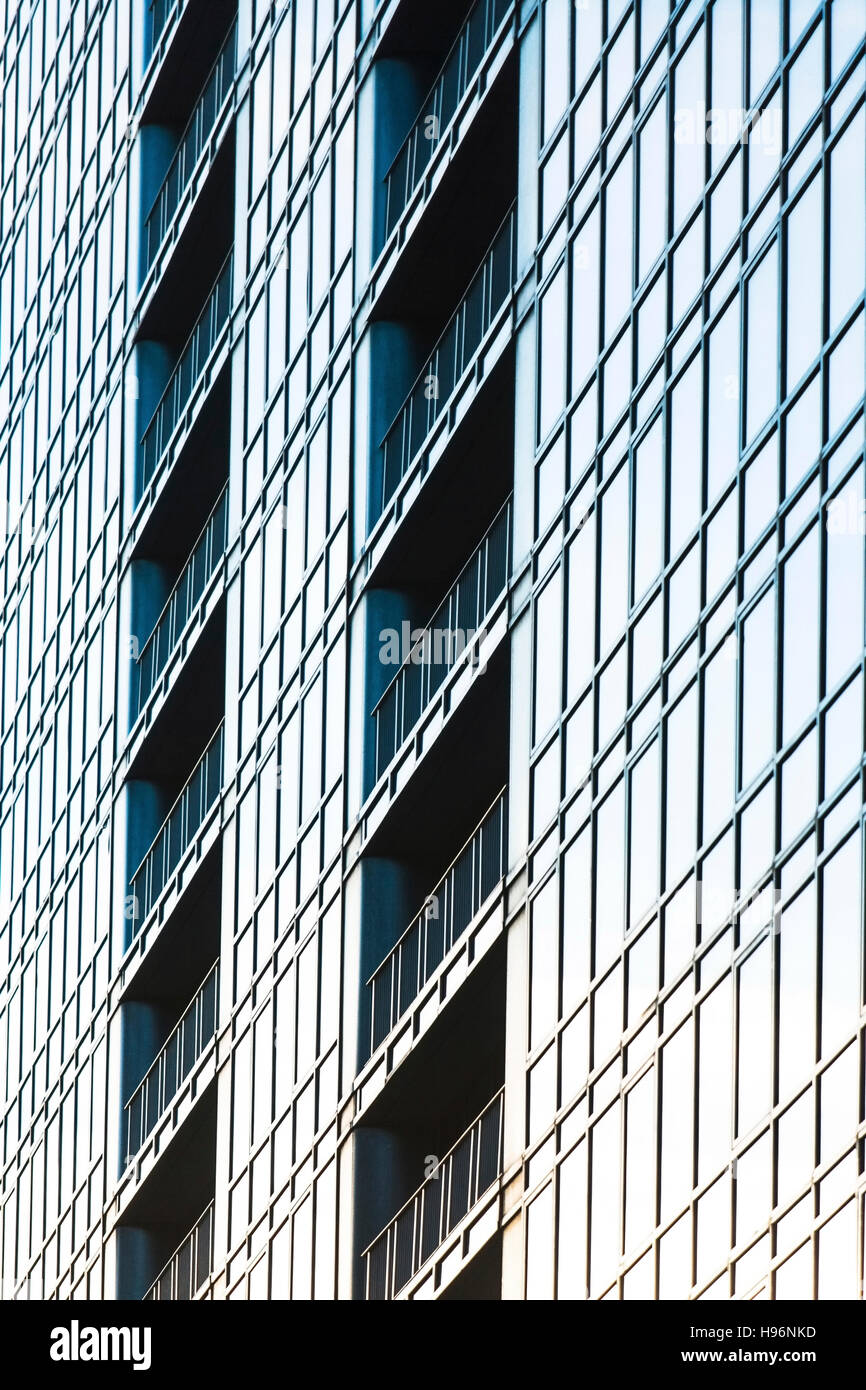 Stati Uniti d'America, nello Stato di New York, New York City, e moderno grattacielo Foto Stock