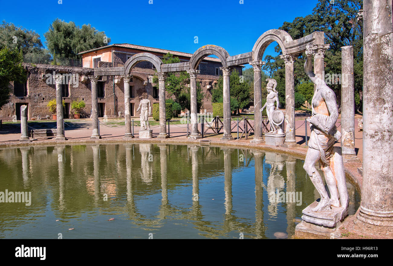 La piscina, Canopo, nella Villa Adriana, Tivoli, Italia Foto Stock