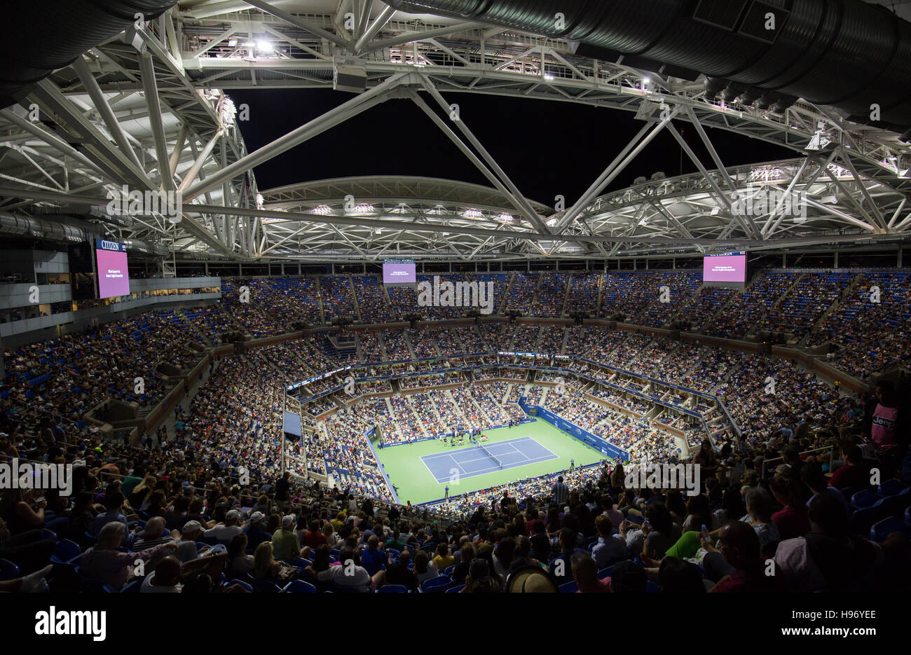 L'Arthur Ashe Stadium, sessione di notte,US Open Championships 2016 Foto Stock