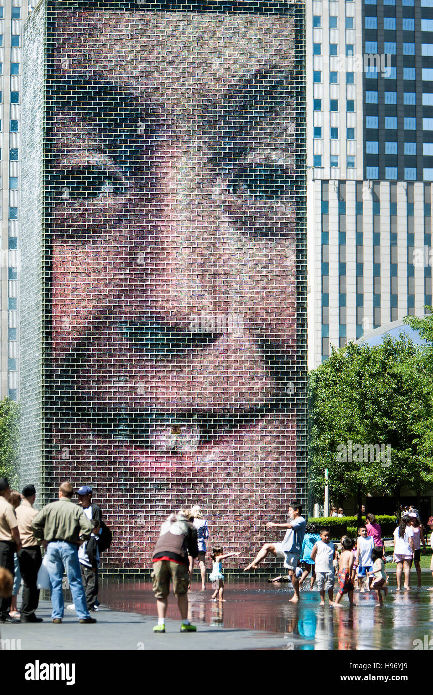 Crown Fontana Arte interattiva Millenium Park di Chicago, Illinois, Stati Uniti d'America Foto Stock