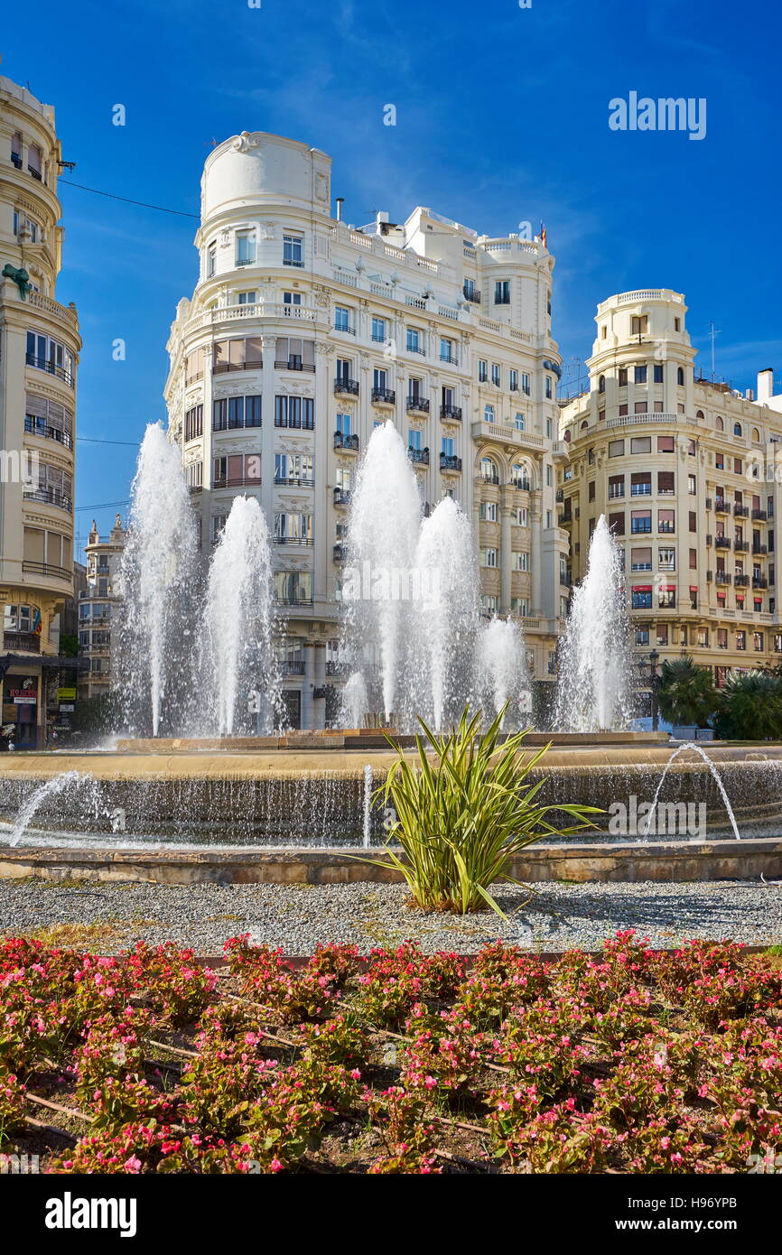 Fontana in Plaza del Ayuntamiento, Valencia, Spagna Foto Stock