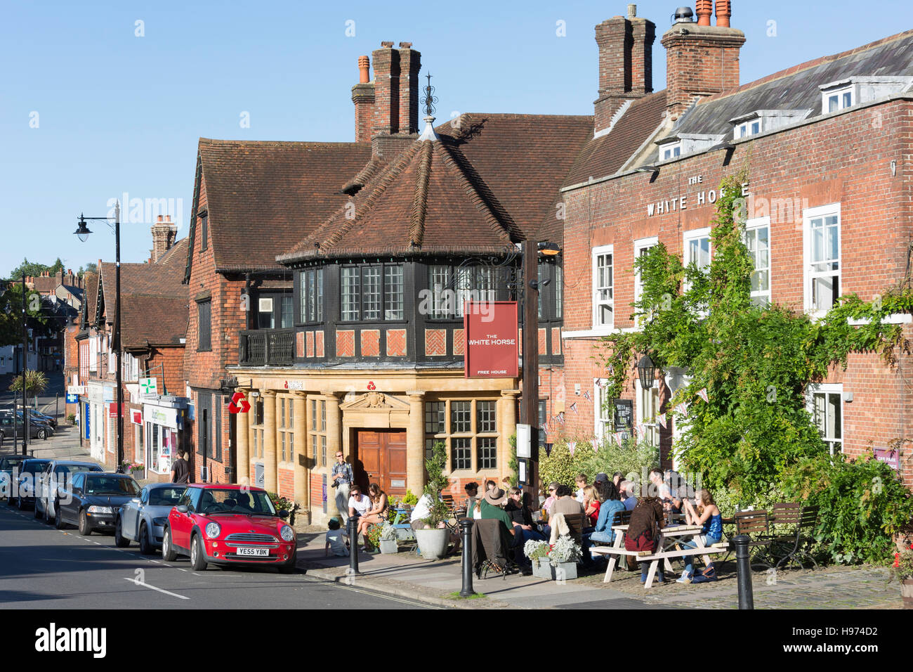 Il White Horse Inn, High Street, Haslemere, Surrey, England, Regno Unito Foto Stock