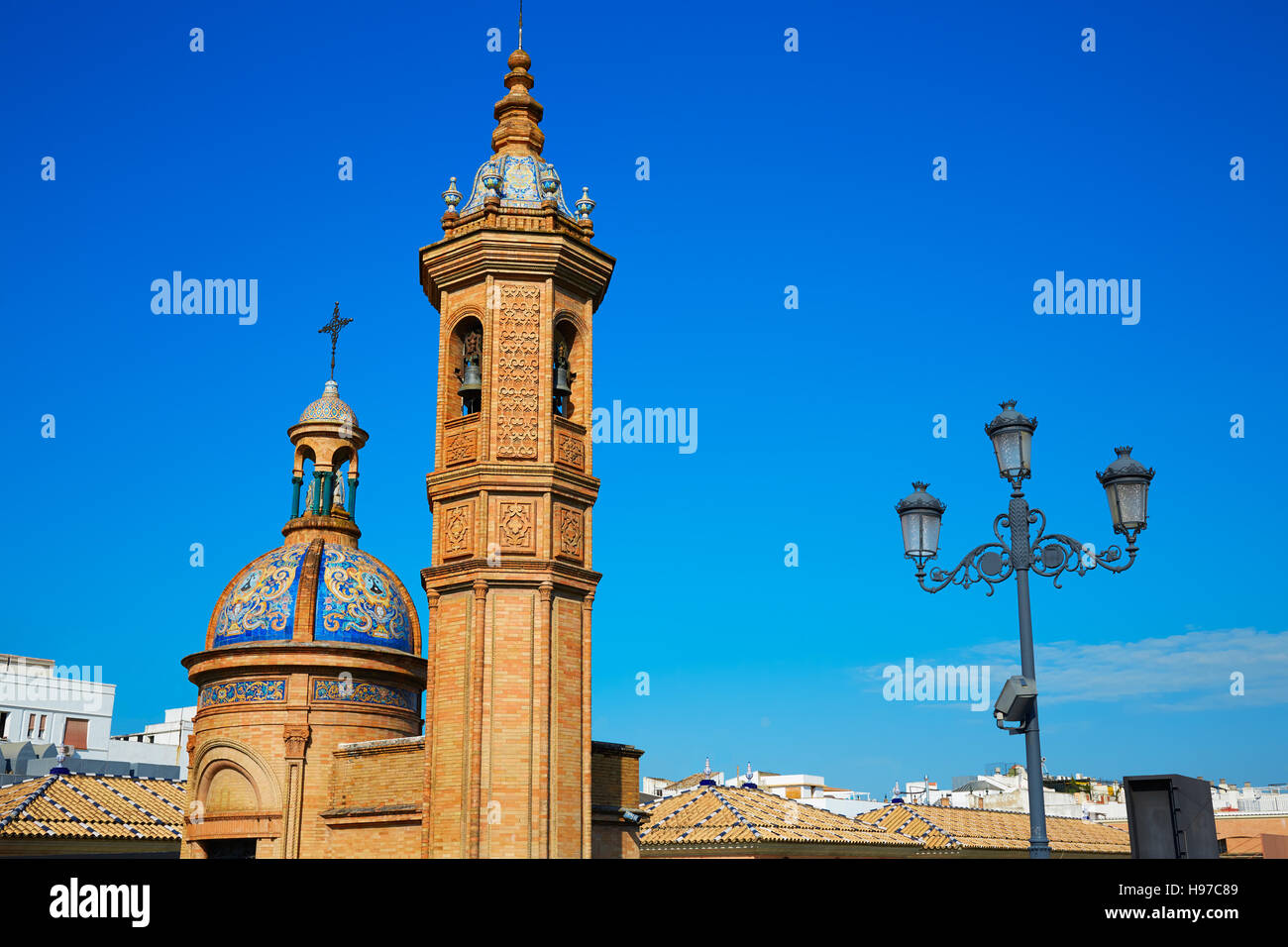 Puente Isabel II ponte Capilla del Carmen in Triana di Siviglia Andalusia Spagna Foto Stock